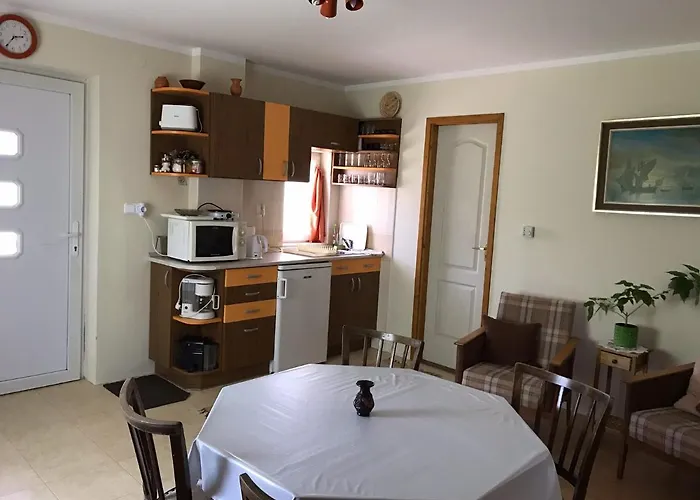 Szende Apartment *